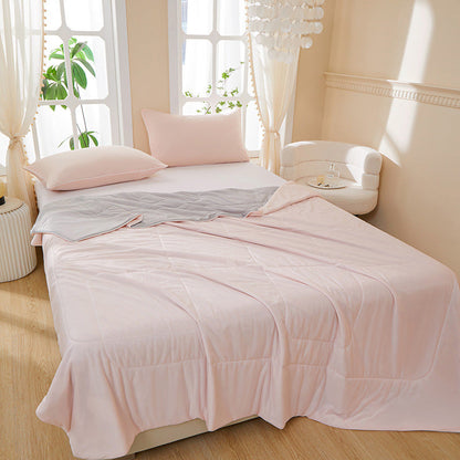 Ultra-Soft Cooling Comforter