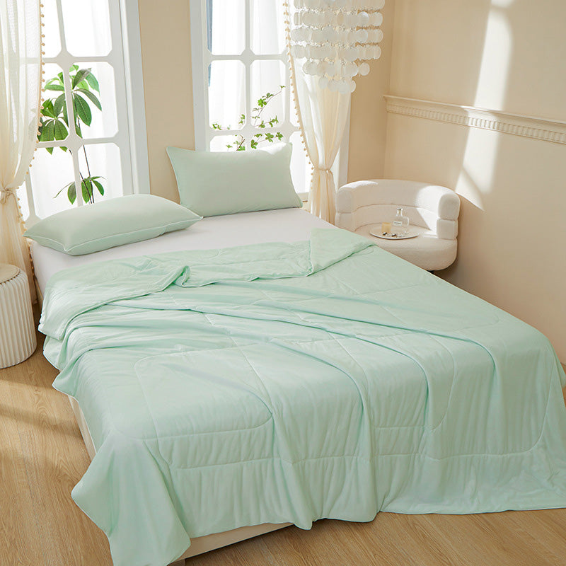 Ultra-Soft Cooling Comforter
